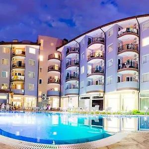 Sunny Beauty Palace **** Slantchev Briag